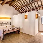 Benedetta - Teloni Villa Osimo
