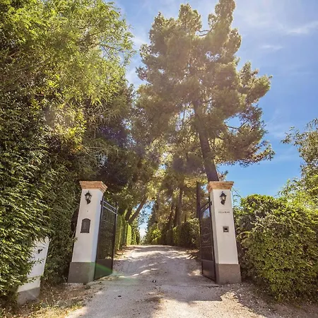 Benedetta - Teloni Villa