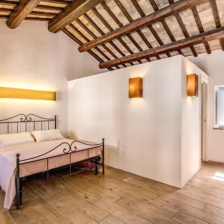 Benedetta - Teloni Villa Osimo