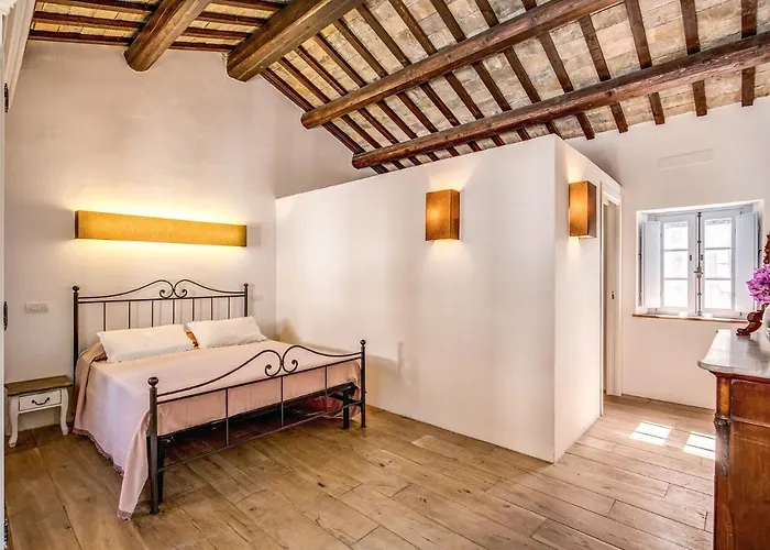 Benedetta - Teloni Villa Osimo